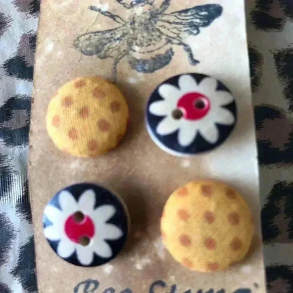 Handmade Wooden And Fabric Button Earrings NEW - Picture 2 of 3